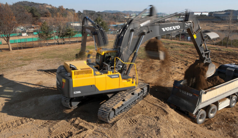 Escavadeira Volvo EC250DL