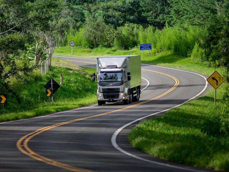 Conheça o consórcio de caminhão Volvo