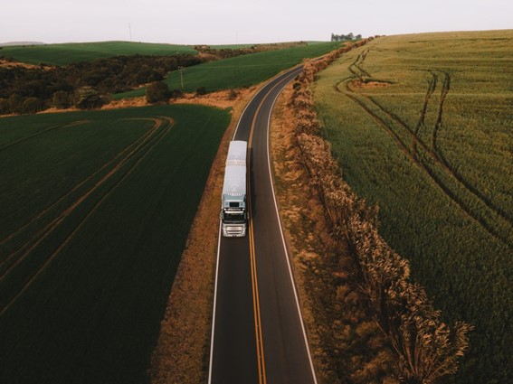 Volvo FH pode evitar multas por excesso de cargas
