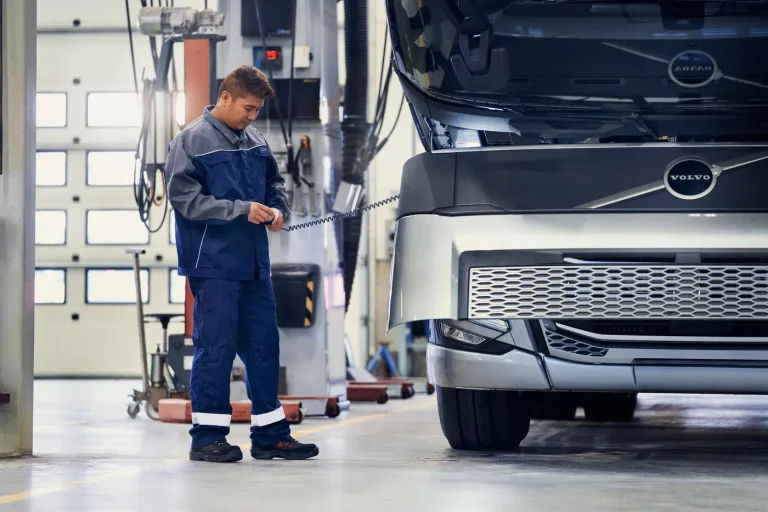 Plano de Serviços Volvo: descubra como a Tracbel garante segurança e produtividade para o seu caminhão