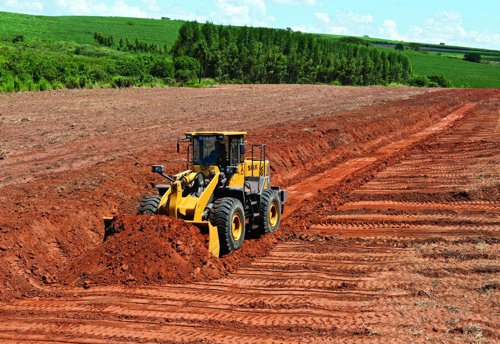 equipamento SDLG na plantacao Pela primeira vez, Tracbel mostra todo o portfólio SDLG para o agro e atividades afins
