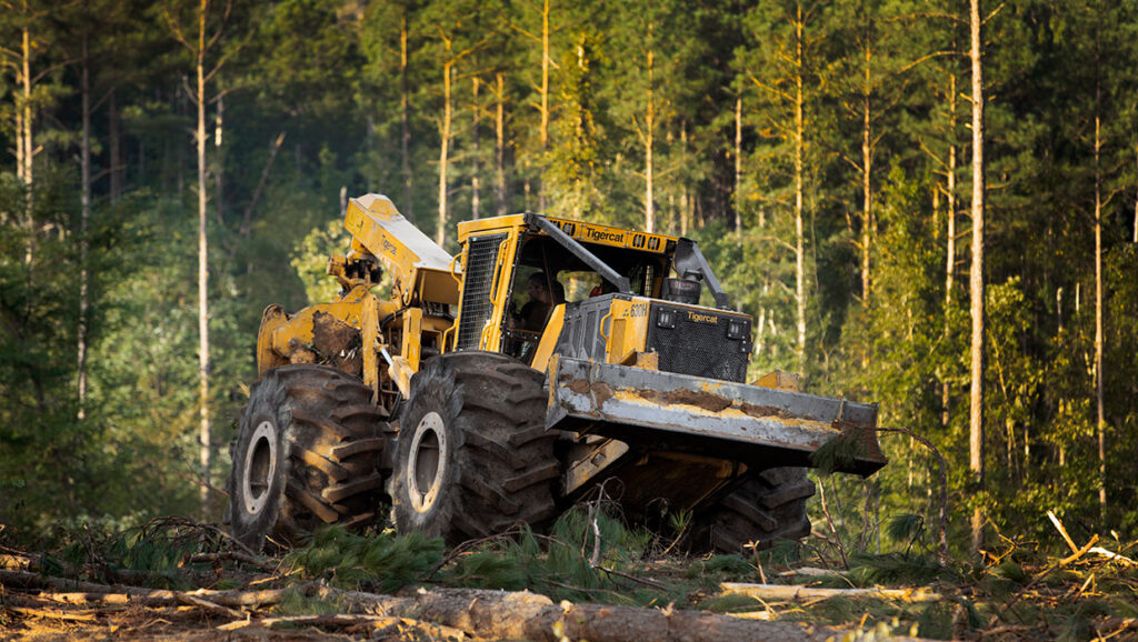 Máquina Tigercat setor florestal